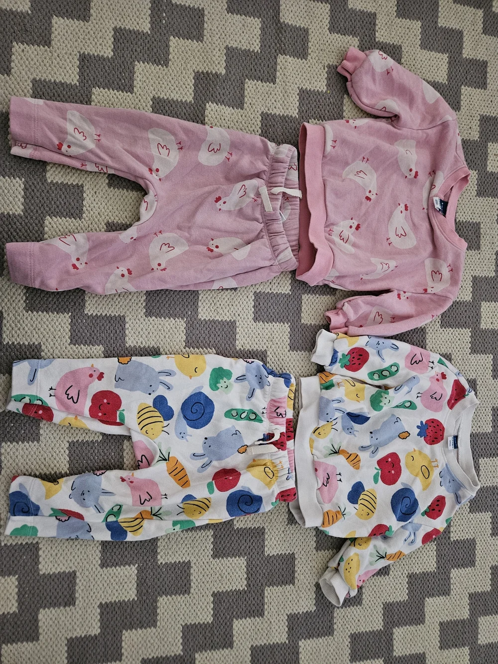 Old Navy Bundle Of 2 Matching Sets - Size 6-12 Months